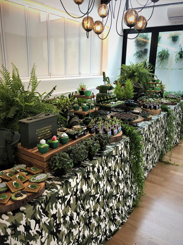 Decoration Table to accompany the Fortnite Cake