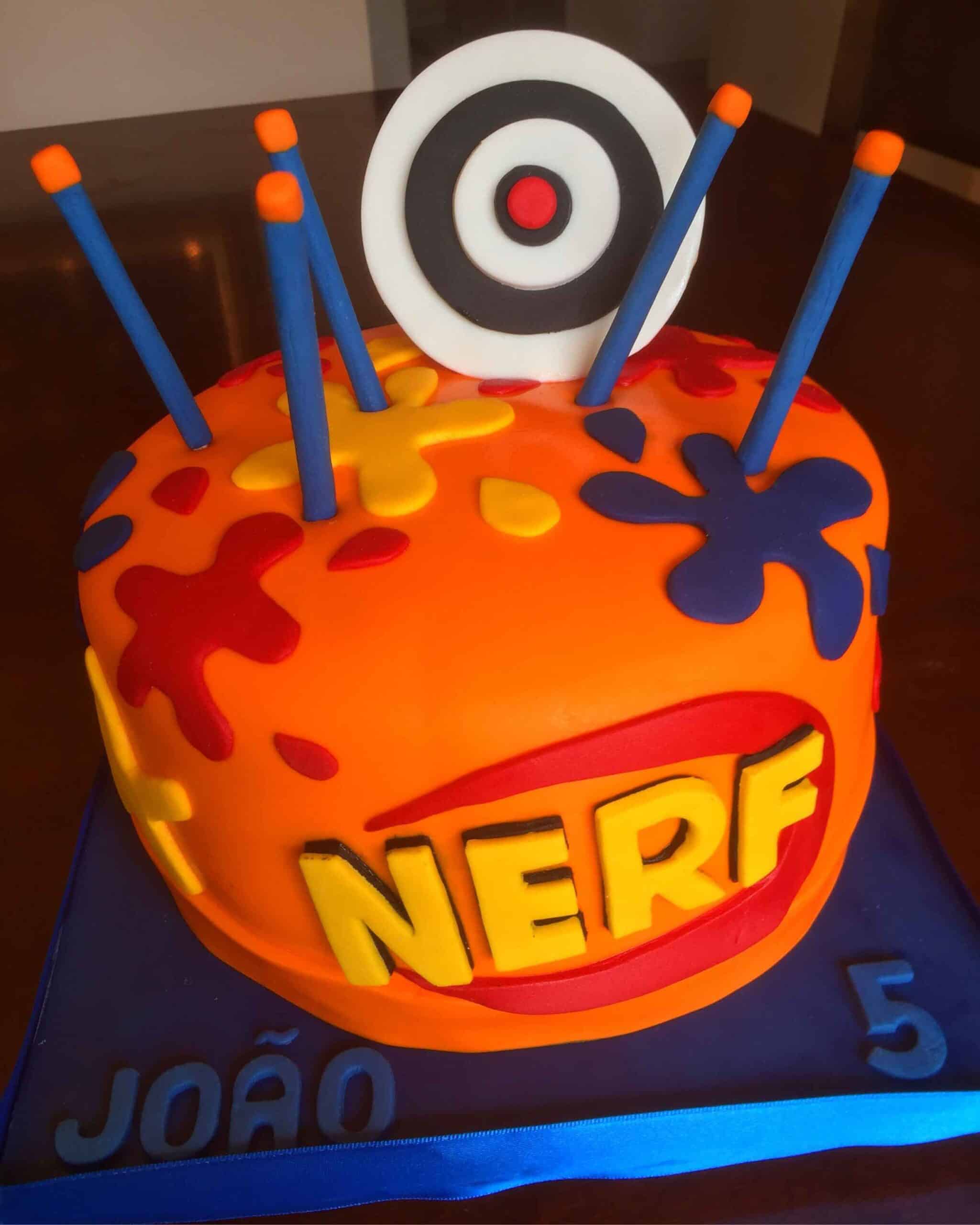 Nerf Fondant Cake: Bullseye at the Party