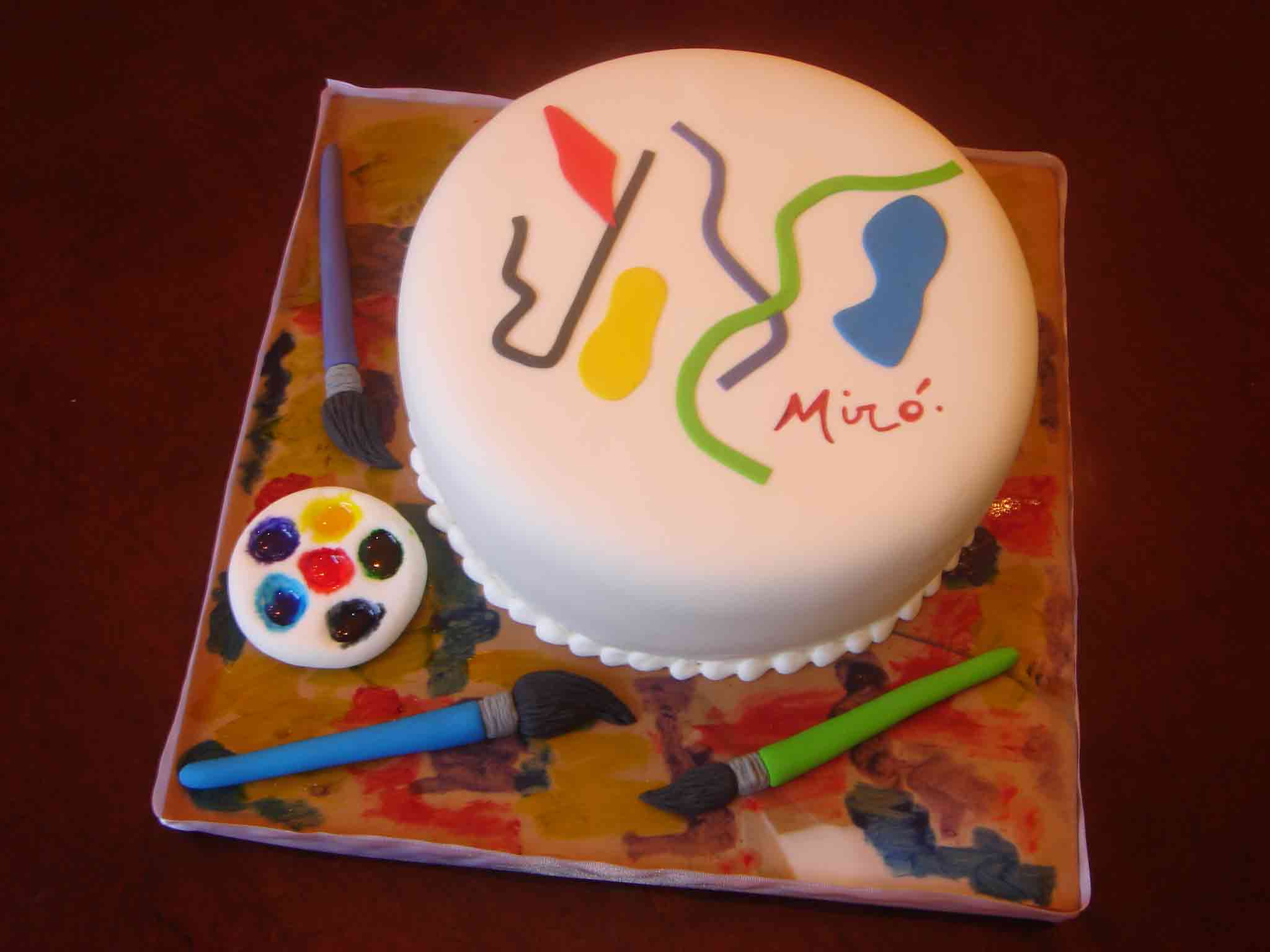 Painter Cake: Art and Refinement in Fondant