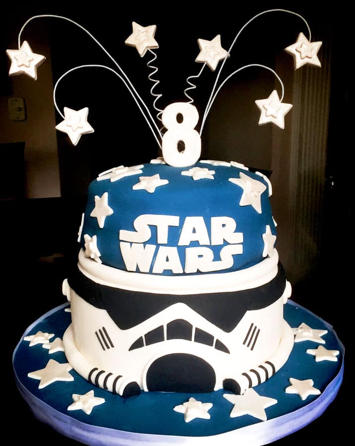 Star Wars Cake: The Force Awakens at Your Party
