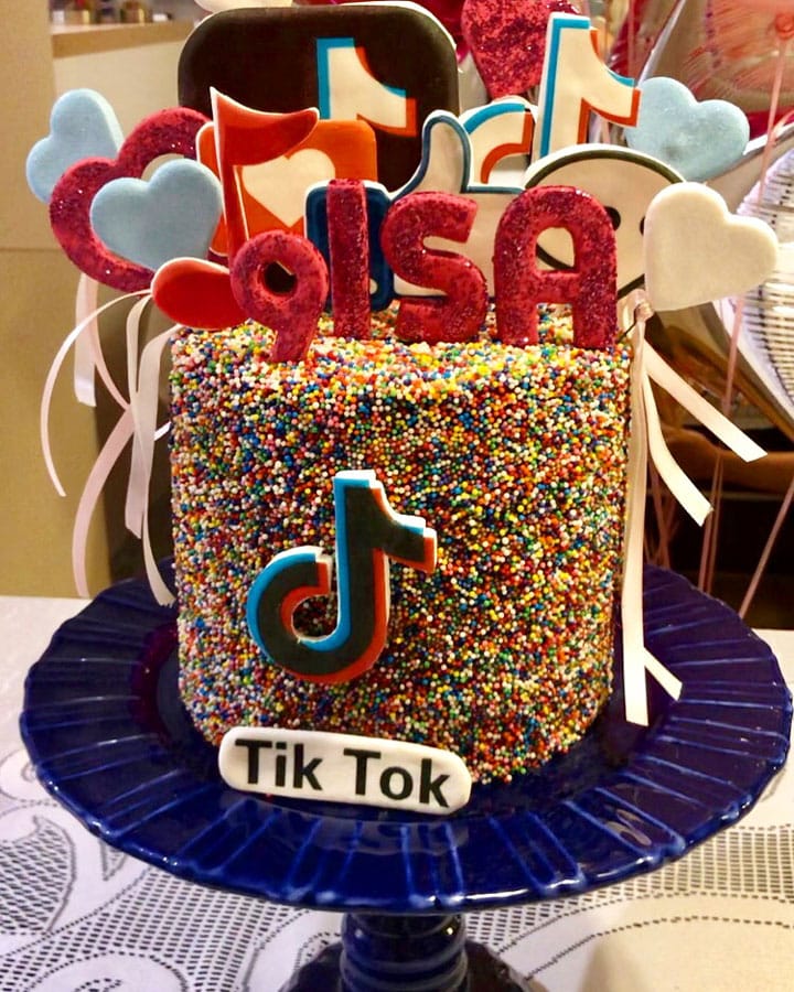 TikTok Cake: The Viral Cake Every Teen Wants