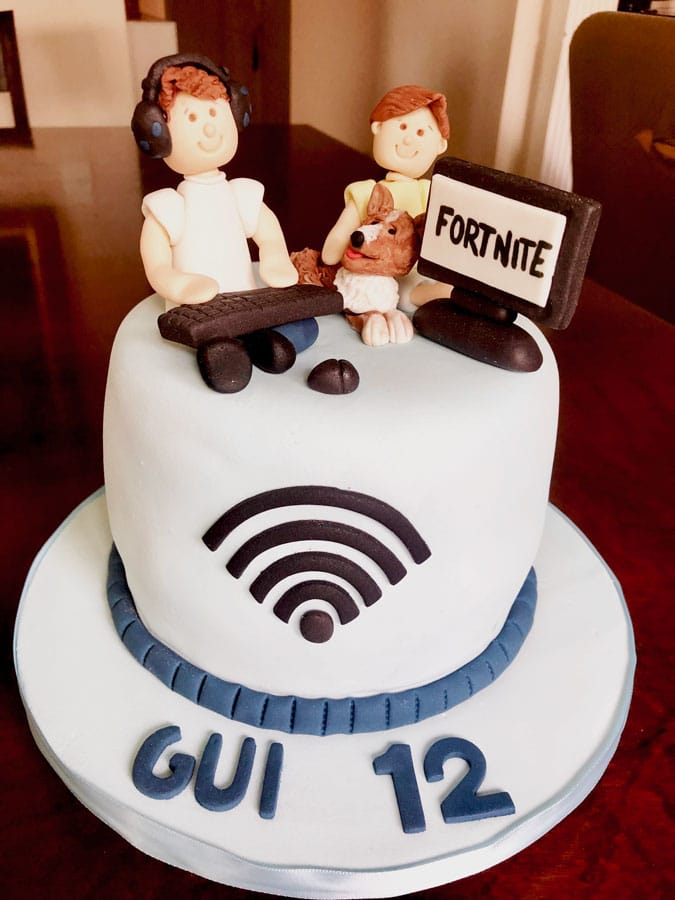 WiFi Cake: The Theme Every Teen Connects With