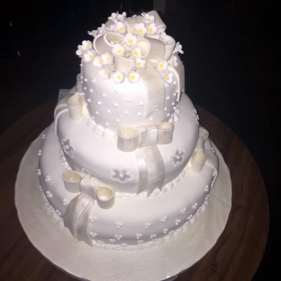 Wedding Cake - 18